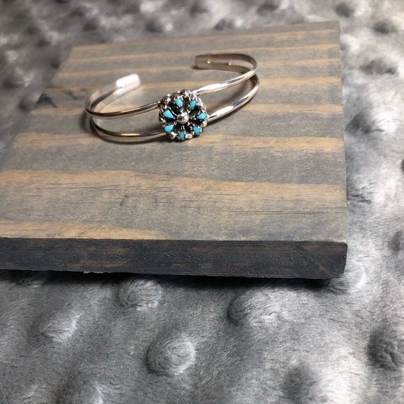 Native American Turquoise Infant Bracelet - Picture 4 of 8